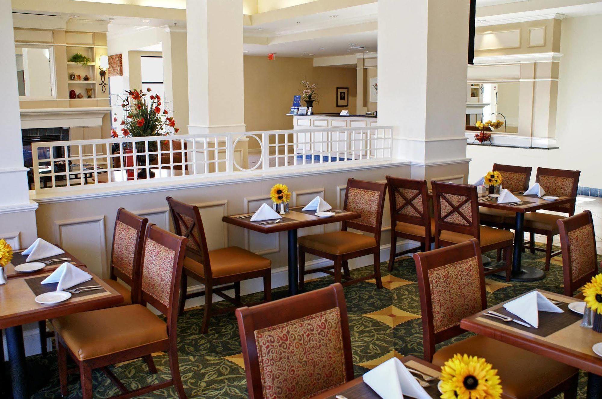 Hotel Hilton Garden Airport